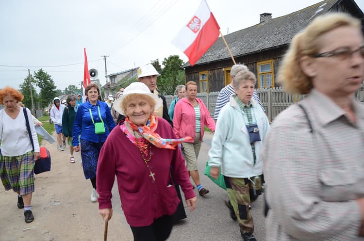 PIESZA PIELGRZYMKA RODZIN Z WARSZAWY DO GIETRZWAŁDU 19.08 - 27.08